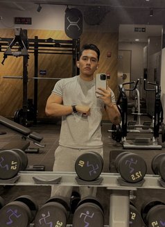 Runchu Young - Acompañantes masculino in Manila Photo 13 of 14