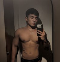 Runchu Young - Acompañantes masculino in Hong Kong