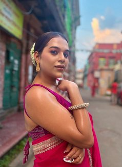 Rupa Bong Beauty - puta in Bangalore Photo 3 of 18