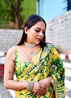 Rupa Bong Beauty - puta in Bangalore Photo 16 of 18
