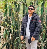 Rupak Rajbanshi - Acompañantes masculino in Kathmandu