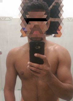 Rushan De Silva - Male escort in Colombo Photo 2 of 3