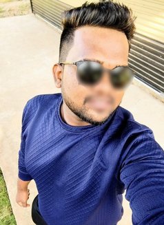 Rusiru - VIP/VVIP Ladie's Companion - Male escort in Colombo Photo 2 of 3