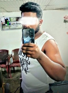 Rusiru - VIP/VVIP Ladie's Companion - Male escort in Colombo Photo 7 of 9