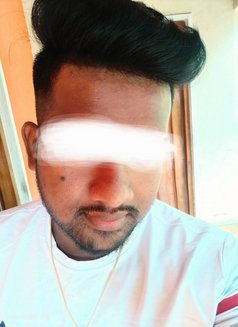 Rusiru - VIP/VVIP Ladie's Companion - Male escort in Colombo Photo 9 of 9