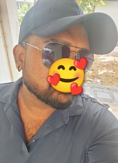 Rusiru - VIP/VVIP Ladie's Companion - Male escort in Colombo Photo 9 of 9