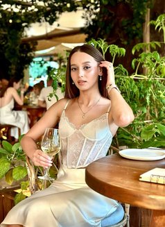 Ruslana - escort in Hong Kong Photo 4 of 9