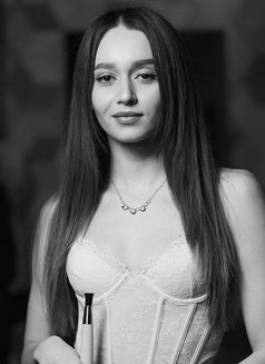 Ruslana - escort in Hong Kong Photo 7 of 9