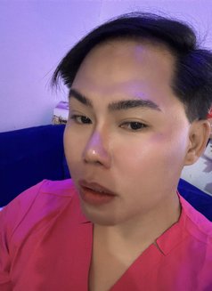 Russel - Male escort in Jeddah Photo 3 of 3