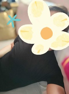 Russel - Male escort in Kuwait Photo 2 of 2