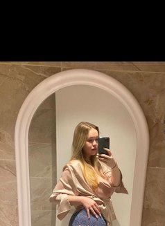 Russia in Khobar - escort in Khobar Photo 2 of 11