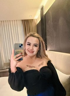 Russian Alena - puta in Chandigarh Photo 2 of 7