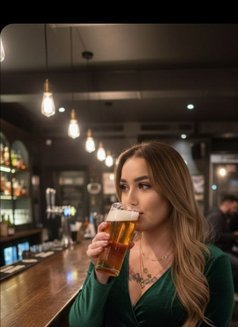 Russian Alena - puta in Chandigarh Photo 4 of 7