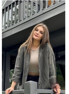 Russian Escort Gurgaon - puta in Gurgaon Photo 3 of 4