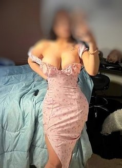 Russian Escort service Cp,Nfc & Aerocity - Agencia de putas in New Delhi Photo 3 of 6