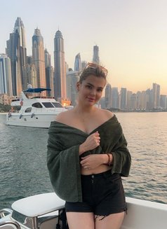 Russian Escort Service in Delhi - puta in New Delhi Photo 8 of 10
