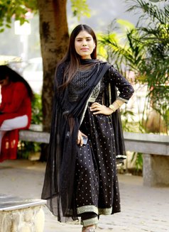 Russian Exclusive Direct Payment Simmi - escort in Chennai Photo 4 of 9