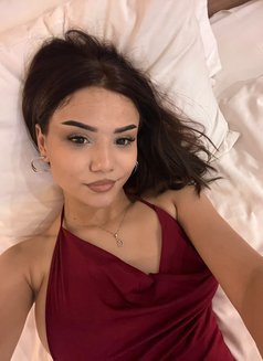 Russian girl Olga - escort in Muscat Photo 9 of 17