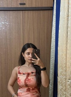 Russian Girls Available Kochi - escort in Kochi Photo 2 of 2