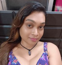 Russian Pari - Acompañantes transexual in Kolkata