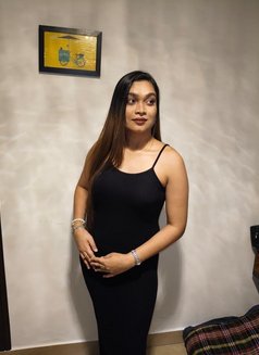 Russian Pari real meet cam service - Transsexual escort in Bangalore Photo 21 of 25