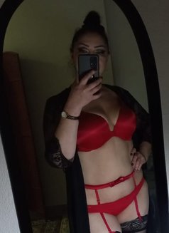 Russian Regina - companion in Dubai Photo 10 of 10