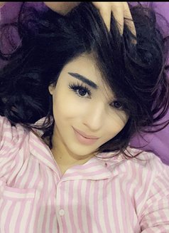 Russian shemale - Transsexual escort in İstanbul Photo 18 of 18