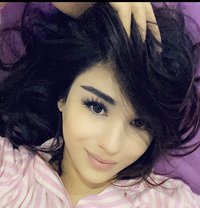 Russian shemale - Transsexual escort in İstanbul Photo 18 of 18