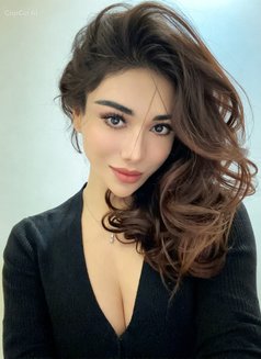 Russian shemale - Transsexual escort in İstanbul Photo 13 of 13