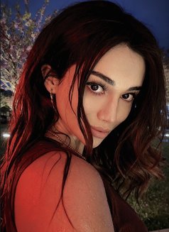 Russian shemale - Transsexual escort in İstanbul Photo 15 of 17
