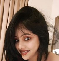 Russians & Many Indians - puta in Chennai