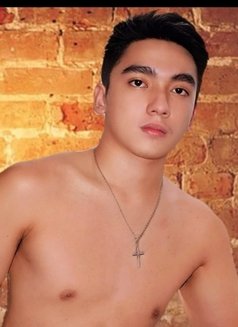 Vance Xavier( just arrived) - Male escort in Manila Photo 5 of 10