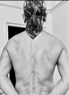 Rusty - Masajista in Mumbai Photo 1 of 4