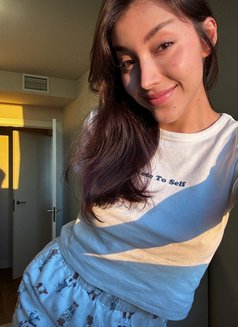 Ruth - escort in Brussels Photo 10 of 12