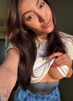 Ruth - escort in Brussels Photo 12 of 12