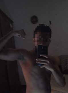 Ruwaiz Afraz High Profiled Male Escort C - Acompañantes masculino in Colombo Photo 2 of 6