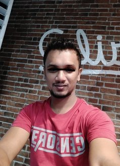 Ruwan - Male escort in Colombo Photo 1 of 1