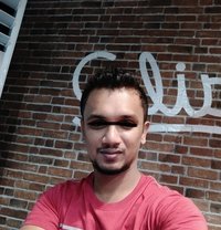 Ruwan - Male escort in Colombo