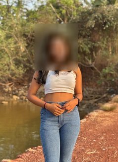 Ruwani - escort in Colombo Photo 3 of 6