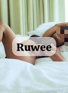 Ruwee-Live Shows - escort in Colombo Photo 3 of 16