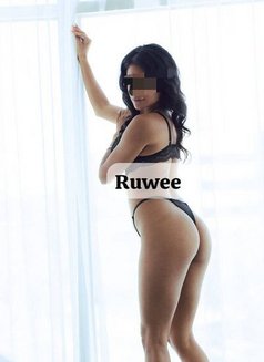 Ruwee-Live Shows - escort in Colombo Photo 12 of 16