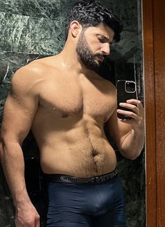 Ruzgar - Masajista in Bangkok Photo 6 of 8