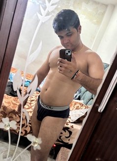 Rv. - Male dominatrix in New Delhi Photo 2 of 5