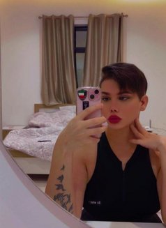 Rwany - Transsexual adult performer in Phuket Photo 8 of 10