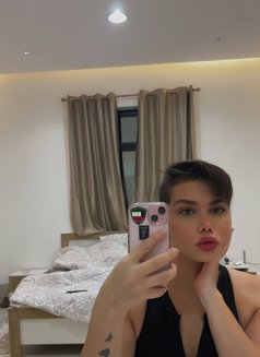 Rwany - Transsexual adult performer in Phuket Photo 9 of 10