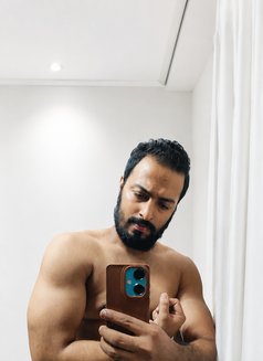 Ryan Khan - Acompañantes masculino in Kolkata Photo 1 of 2