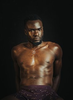 Ryan Obize - Male escort in Kisumu Photo 4 of 7