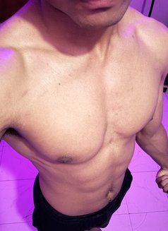 Ryan Young Guy - Male escort in Mumbai Photo 3 of 3