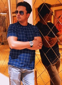 Ryan0295 - Acompañantes masculino in Bangalore Photo 1 of 2