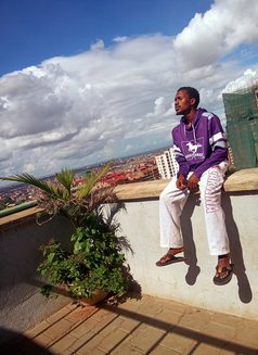 Ryder Knox - Male escort in Nairobi Photo 3 of 4